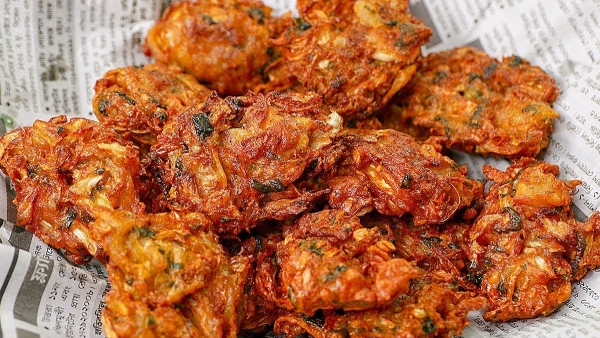 cabbage-crispy-pakoda-making-recipe-in-telugu-with-easy-steps-and-tips-for-serving-also-best-taste cabbage-crispy-pakoda-making-recipe-in-telugu-with-easy-steps-and-tips-for-serving-also-best-taste