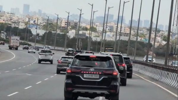 CM Revanth Reddy s Convoy Travels in Normal Traffic Fulfilling Promise to Ease Public Commute in Hyderabad