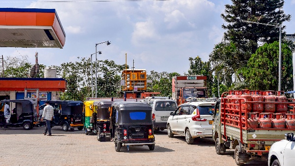 CNG Rates climbs by Rs 2 per kg now priced at Rs 83 09 amid ongoing fuel surge to hit consumers CNG Rates climbs by Rs 2 per kg now priced at Rs 83 09 amid ongoing fuel surge to hit consumers