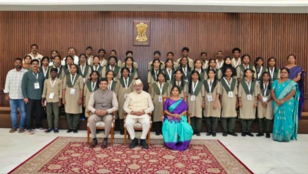 Guntur Government School Students Meet Vice President CPRadhakrishnan His Official Residence Today