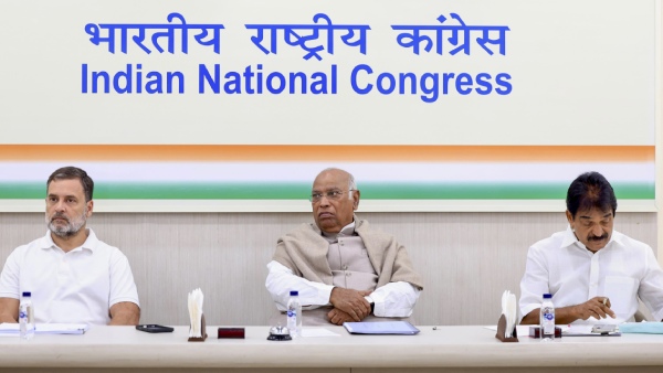 Kerala New CM Congress to Announce Chief Minister Today KC Venugopal or VD Satheesan Details