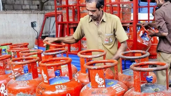 LPG Price Shock Oil Companies Facing Massive Losses Every Cylinder Sensational Decision Likely Soon