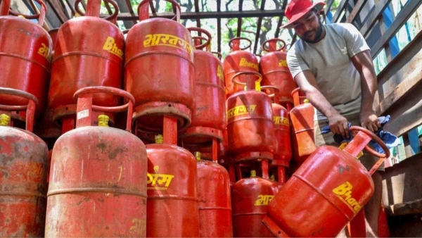 LPG Cylinder Shortage in India Are Domestic Consumers Facing Supply Issues Right Now LPG Cylinder