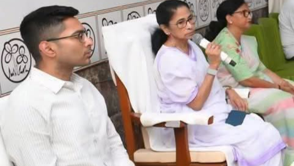 BJP Gains as TMC Bleeds 100 Councillors Resign En Masse Party MP Attends Rival Meet