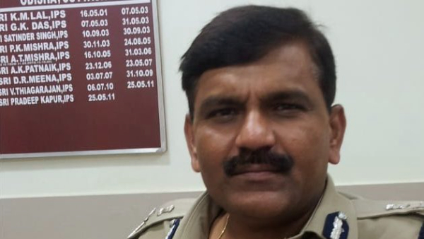 Ex-CBI Chief to Chandrababu Cycling to Office Means Nothing If Special Flights Still Fly
