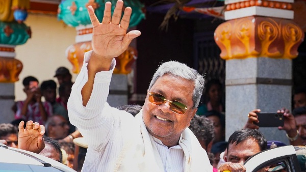 Siddaramaiah Resigns as Chief Minister After Power-Sharing Pact Handing Over Letter at Lok Bhavan Siddaramaiah Resigns as Chief Minister After Power-Sharing Pact Handing Over Letter at Lok Bhavan