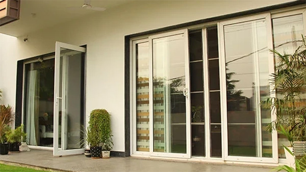 Vastu Tips According to the Principles in which direction and how many windows should a house have
