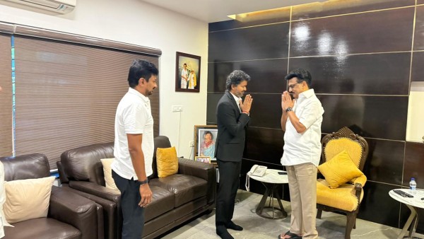 cm-vijay-visited-the-alwarpet-residence-of-his-predecessor-and-dmk-president-m-k-stalin-as-courtesy