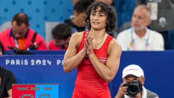WFI Bans Vinesh Phogat Till June 26 Issues Show-Cause Notice in Major Crackdown