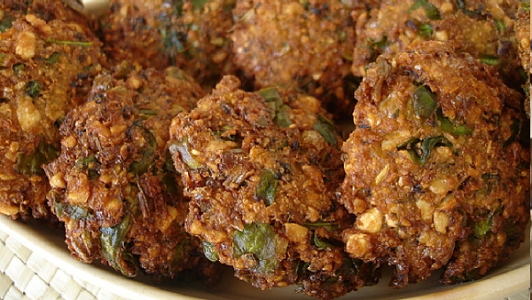 bobbarla-garelu-making-recipe-in-telugu-with-easy-steps-and-tips-for-best-taste-also-serving