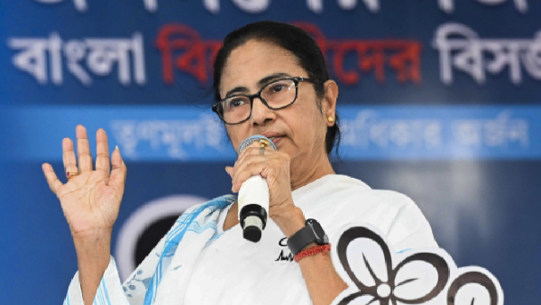 CID Lands at Kalighat as Mamata Banerjee Under CID Scrutiny Over Alleged MLA Signature Forgery