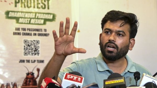 Cockroach Janta Party Chief Abhijeet Dipke Rules Out Entry Into Electoral Politics Amid Intense NEET Protests Cockroach Janta Party Chief Abhijeet Dipke Rules Out Entry Into Electoral Politics Amid Intense NEET Protests
