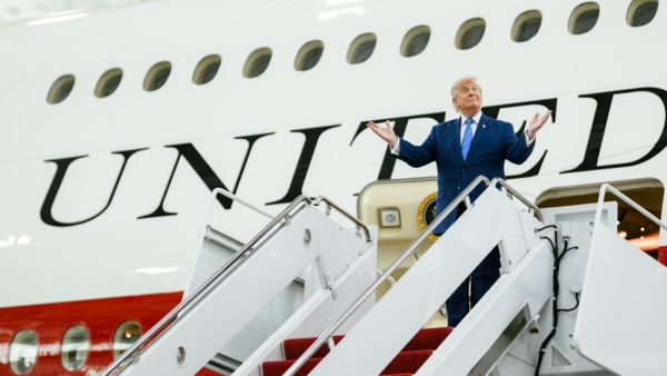 Flying Palace Donald Trump Reveals Stunning New Air Force One Presidential Jet Fitted With Starlink