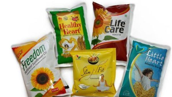 Centre Plans To Regulate Edible Oil Packaging Dimensions To Bring Price Transparency For Customers