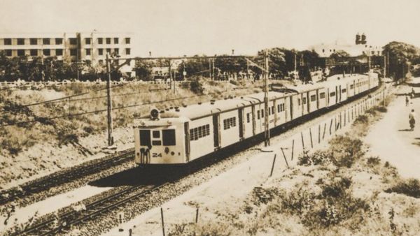 Chennai Suburban Railways First Class Coach Completes A Century Of Royal Commuting Journey By 2031