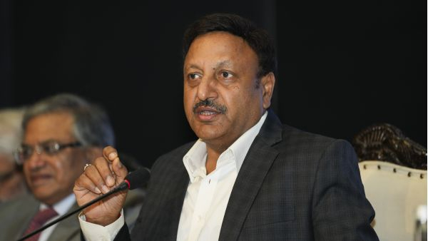 HDFC Bank Names Former CEC Rajiv Kumar as New Chairman Board Approves Four-Year Independent Tenure