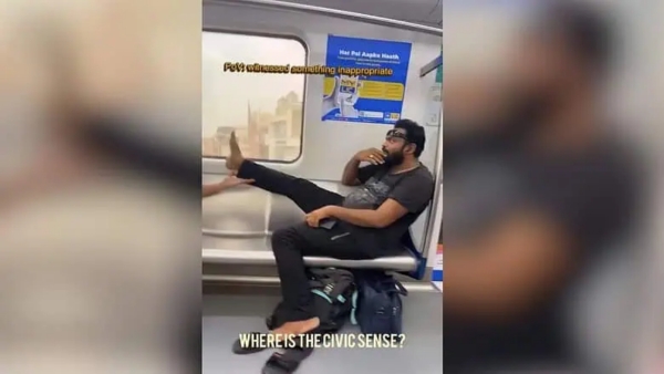 Hyderabad Metro Rail Scandal Man s Indecent Behaviour Towards Passengers Caught on Viral Video