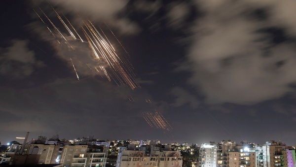 Israel-Iran Clashes Escalate Powerful Explosions Echo Across Tehran Isfahan US-Iran Talks Stumble
