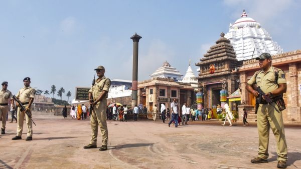 Terror Alert in Delhi amp amp Uttarakhand Khalistani Terrorists Target Temples amp amp Gov Offices High Vigil