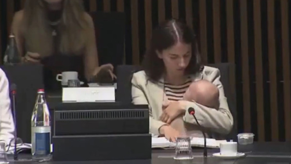 swedish-minister-romina-pourmokhtari-brings-baby-to-eu-meeting-promoting-work-life-balance-in-2026