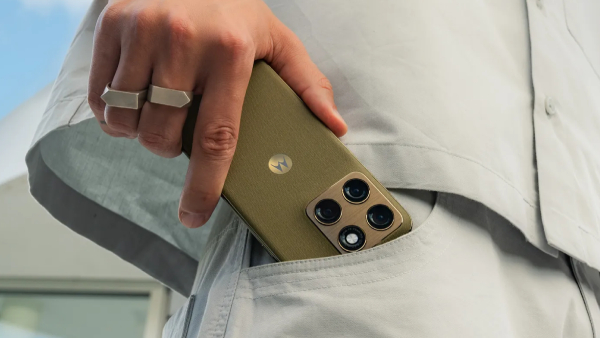 motorola-launched-new-smart-phone-moto-edge-2026-with-amazing-features-and-in-reasonable-price-also