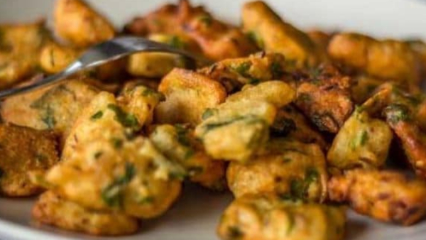potato-pakodi-making-recipe-in-telugu-with-easy-steps-and-tis-for-serving-also-best-taste