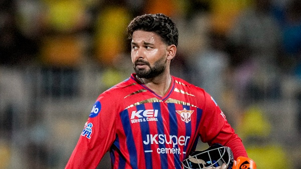Rishabh Pant Back to Delhi Capitals with Rs 15 Crore and Kuldeep Yadav Joins LSG Rs 13 50 cr Sealed Rishabh Pant Back to Delhi Capitals with Rs 15 Crore and Kuldeep Yadav Joins LSG Rs 13 50 cr Sealed