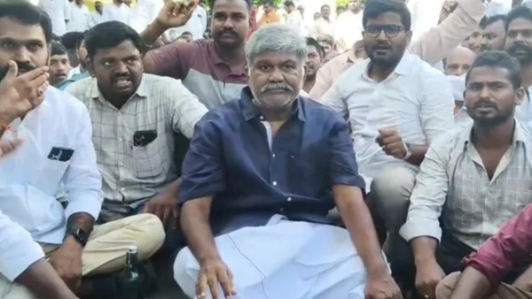 Tadipatri politics tension in tadipatri Anantapur as former MLA Peddareddy protest led to clashes