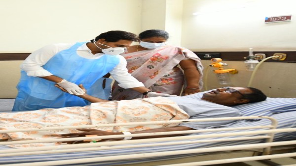 ysrcp-chief-ys-jagan-console-the-families-of-the-workers-killed-and-injured-in-the-accident-at-the-s ysrcp-chief-ys-jagan-console-the-families-of-the-workers-killed-and-injured-in-the-accident-at-the-s