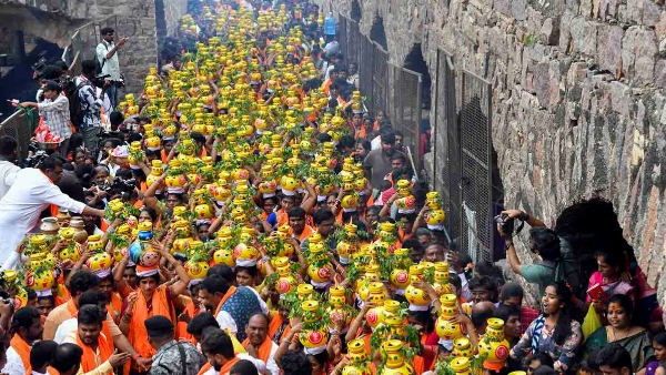 Ashadha Masam Bonalu Jathara Celebrated Grandly at Golconda Fort governor and cm wishes on bonalu Ashadha Masam Bonalu Jathara Celebrated Grandly at Golconda Fort governor and cm wishes on bonalu