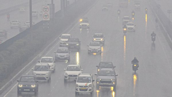 Bay of Bengal Cyclone Alert IMD Warns of Heavy Rains and Strong Winds in Andhra Pradesh for 3 Days Bay of Bengal Cyclone Alert IMD Warns of Heavy Rains and Strong Winds in Andhra Pradesh for 3 Days