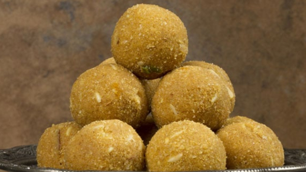 besan laddu know how to make delicious Besan Laddu at home with this easy step-by-step recipe besan laddu know how to make delicious Besan Laddu at home with this easy step-by-step recipe