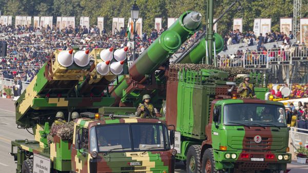 BrahMos and Akash Missiles Power India Defence Exports to Record Rs 38424 Crore in Financial Year BrahMos and Akash Missiles Power India Defence Exports to Record Rs 38424 Crore in Financial Year