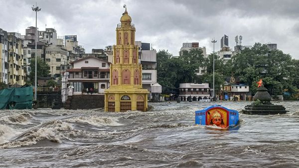 Godavari River Overflowing in Nashik Historic Ramkund Temples Underwater After Massive Rainfall Godavari River Overflowing in Nashik Historic Ramkund Temples Underwater After Massive Rainfall