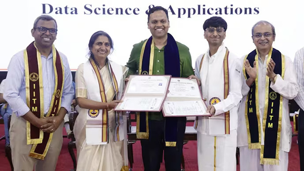 IIT Madras Graduation Turns Special as Mother and Son Receive Degrees Together IIT Madras Graduation Turns Special as Mother and Son Receive Degrees Together