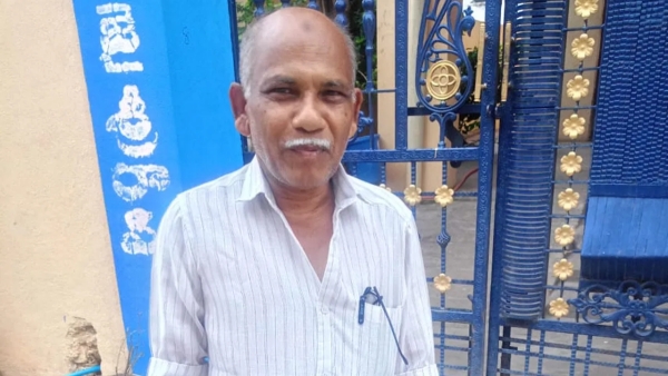 Kerala to Telangana A man traveled from after 25 years to repay a debt here is the full story now