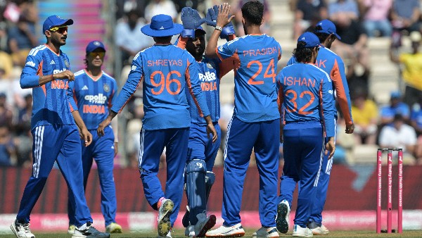 Prince Yadav and Ravi Bishnoi Replace Harsit Rana Varun Chakaravarthy in Team India vs Englad ODIs Prince Yadav and Ravi Bishnoi Replace Harsit Rana Varun Chakaravarthy in Team India vs Englad ODIs