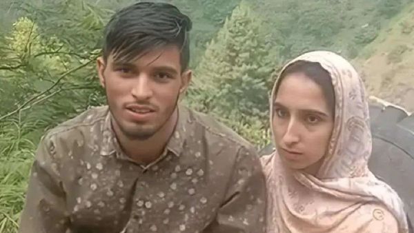 snap-chat-love-story-of-pakisthan-occupied-kashmir-boy-crosses-india-loc-for-kahsmir-girl-and-army-d