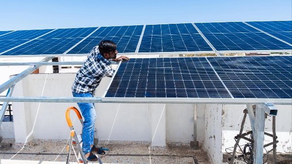 Solar Panels Failed to Reduce Bills Consumer Awarded Rs 25 265 Compensation Solar Panels Failed to Reduce Bills Consumer Awarded Rs 25 265 Compensation