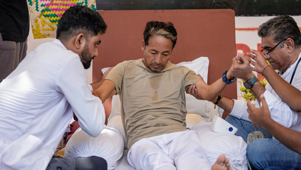 Sonam Wangchuk Says He Will Stay Alive Till July 20 as Hunger Strike Enters Critical Stage Sonam Wangchuk Says He Will Stay Alive Till July 20 as Hunger Strike Enters Critical Stage