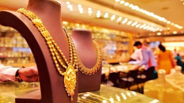 Spotlight on MCX Gold and Silver as the Rates Jumps 24K 22K and 18K as Geopolitical Rise Instantly Spotlight on MCX Gold and Silver as the Rates Jumps 24K 22K and 18K as Geopolitical Rise Instantly