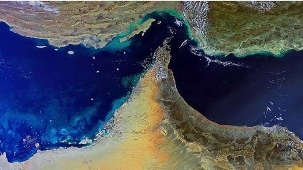 Iran Closes Strategic Strait of Hormuz While US Denies Claims and Assures Freedom of Navigation