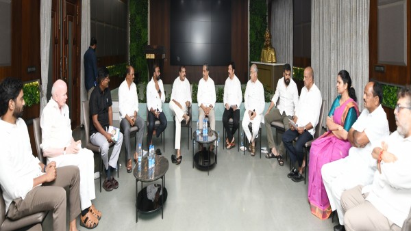 ysrcp-bc-leaders-finalise-new-action-plan-against-government-over-backward-class-issues ysrcp-bc-leaders-finalise-new-action-plan-against-government-over-backward-class-issues