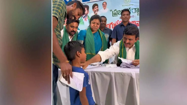 boy letter to minister for bus minister surprised with a small boy dare sanctioned bus immediately boy letter to minister for bus minister surprised with a small boy dare sanctioned bus immediately