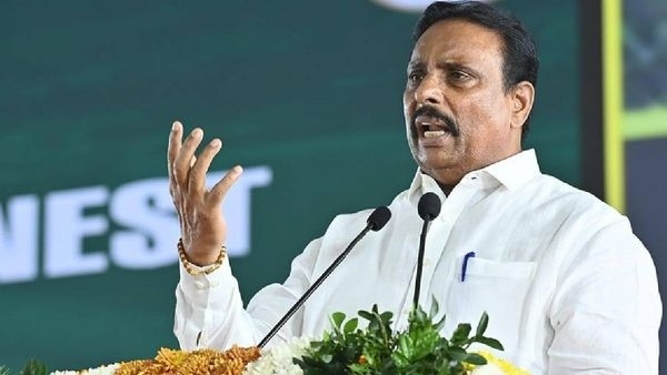 danam-nagendar-serious-on-officials-due-to-non-maintenance-of-protocol-during-indiramma-housing-lot