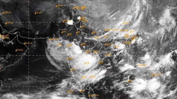 Monsoon Turns Fierce In North India IMD Issues Heavy Rainfall Alert For UP Bihar And Uttarakhand Monsoon Turns Fierce In North India IMD Issues Heavy Rainfall Alert For UP Bihar And Uttarakhand