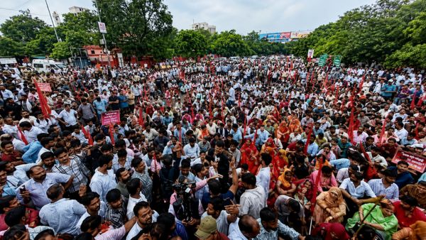 Mass Protest At Jantar Mantar Today Thousands Demand Caste Reservation Reforms And UGC Rule Changes Mass Protest At Jantar Mantar Today Thousands Demand Caste Reservation Reforms And UGC Rule Changes
