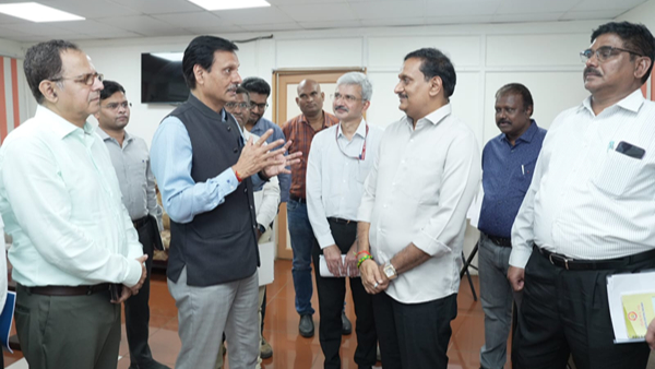Amrit Bharat revamp for Vijayawada railway station- tdp mp kesineni chinni asks centre after modernization setback Amrit Bharat revamp for Vijayawada railway station- tdp mp kesineni chinni asks centre after modernization setback