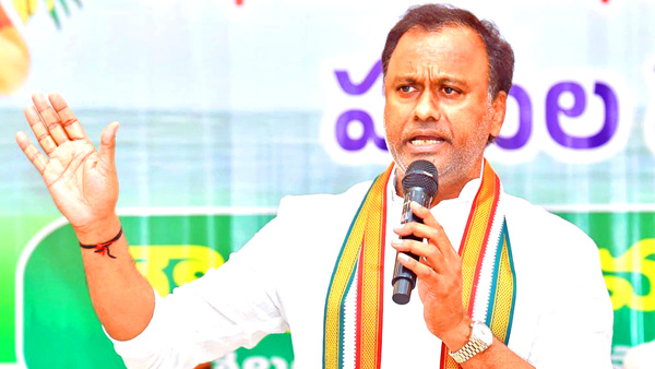 Komatireddy Rajagopal Reddy Announces that Political Platform to Serve Telangana People with YSR Inspiration Komatireddy Rajagopal Reddy Announces that Political Platform to Serve Telangana People with YSR Inspiration