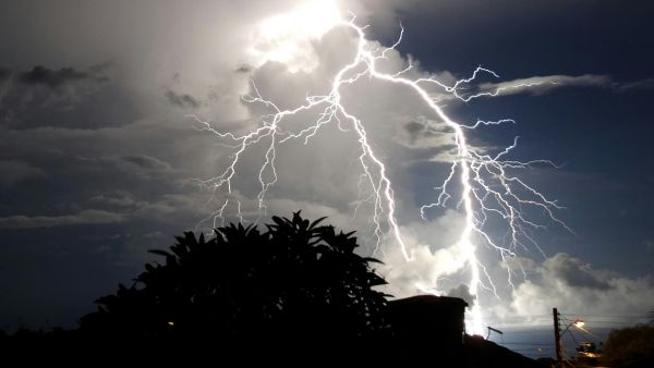 World Lightning Capital Revealed How Venezuela Lake Maracaibo Creates 28 Flashes Per Minute Nightly